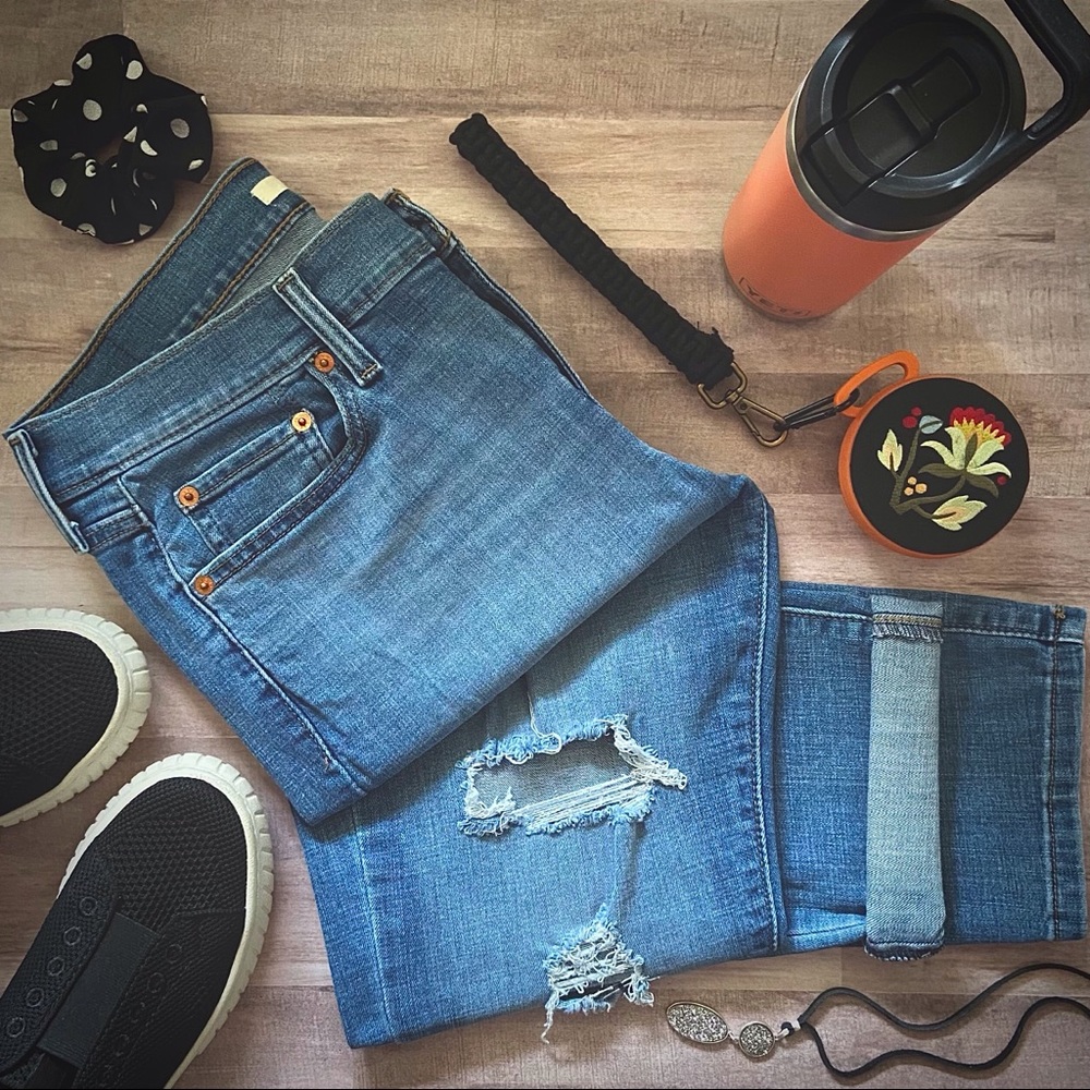 Levi’s Boyfriend Jeans SZ 29